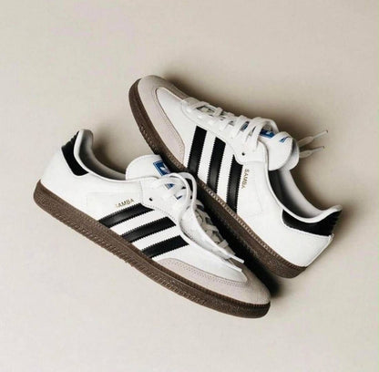 ADIDDAS SAMBA WHITE BLACK WITH KEYCHAIN MENS FIX