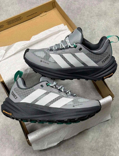 Addidas Terrex Hiker 3 Low GORETEX Grey