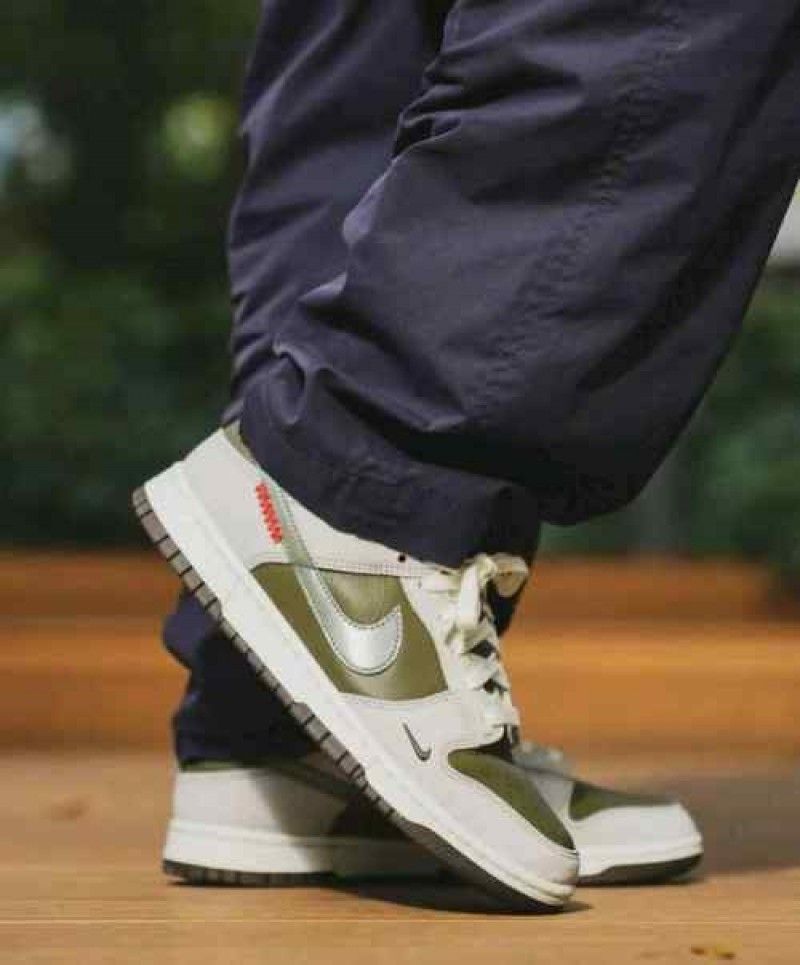 Nikkee SB Dunk Low Year Of Snake