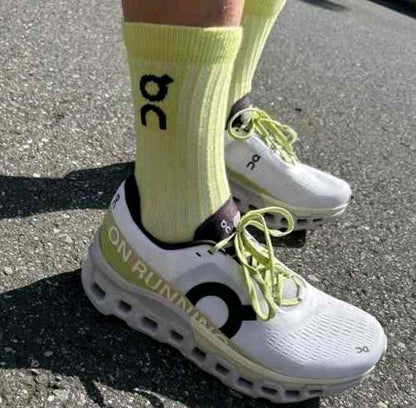 on Running Cloudmonster 2 Undyed zest