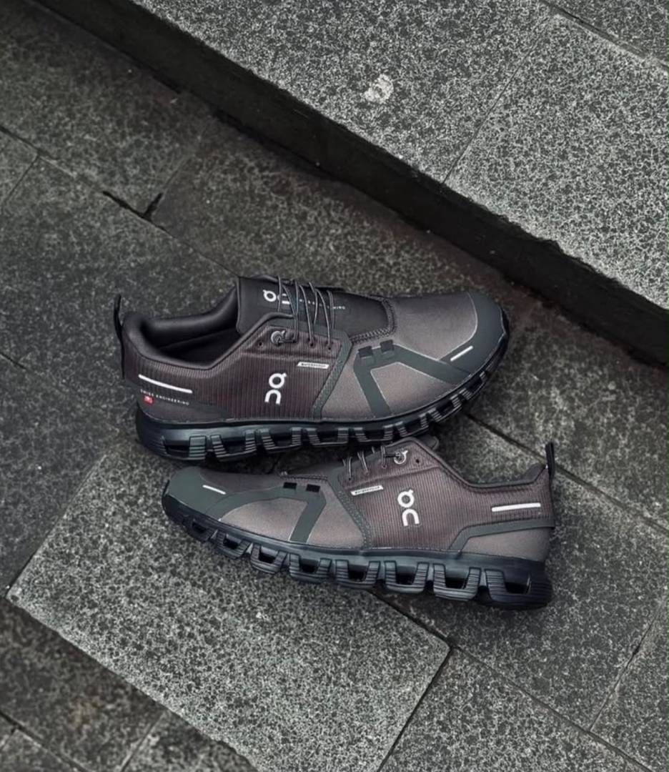 On Cloud 6 Waterproof Thorn Black