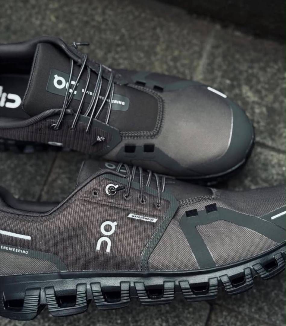 On Cloud 6 Waterproof Thorn Black