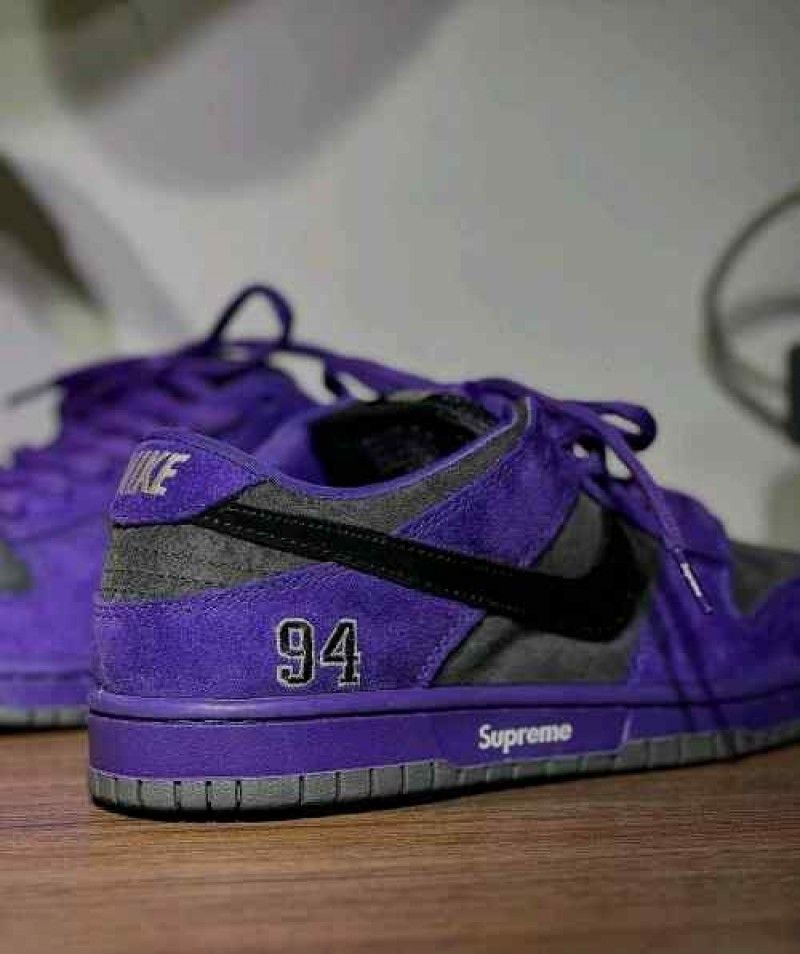 nikkee supreme 94 x sb dunk low ink iron grey