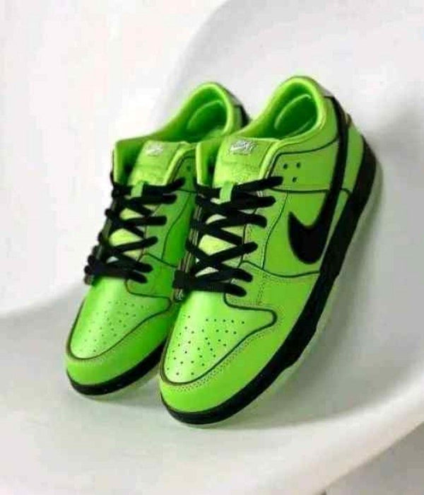 nikkee sb dunk low powerpuff buttercup