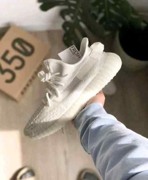 Adidaass Yeezy 350 V2 white bone SEMI UA With OG ACCESSORIES