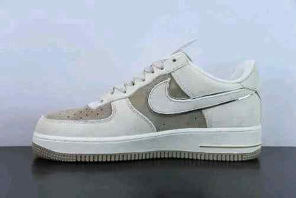 NIKkEE AIRFORCE 1 LOW AKIRA 2025