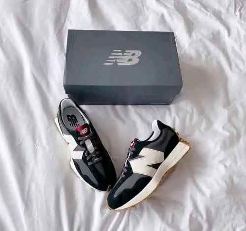 Neww Balance 327 Black White
