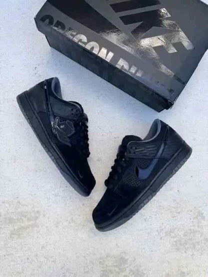 Nikkee dunk ducks of a feather black university of oregon pe low