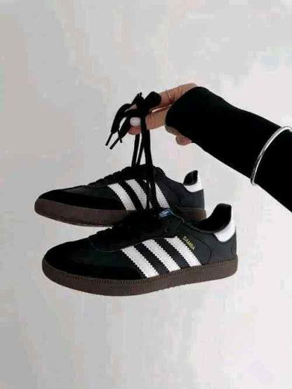 Adi-dss Samba Black white for her fix