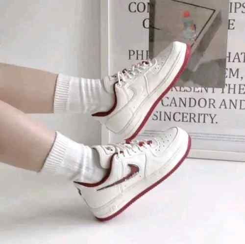 Nikkee Airforce 1 Valentine s Day 2025 for her