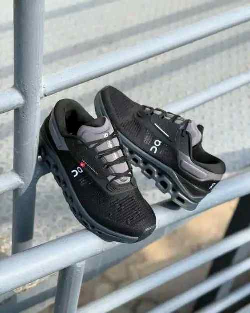 on Cloud stratus 3 - Black
