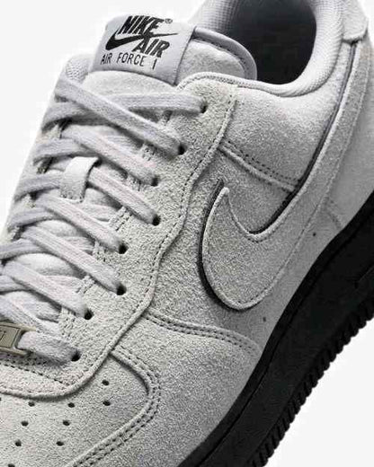 NIKkEE AIRFORCE SUEDE BLACK SMOKE GREY