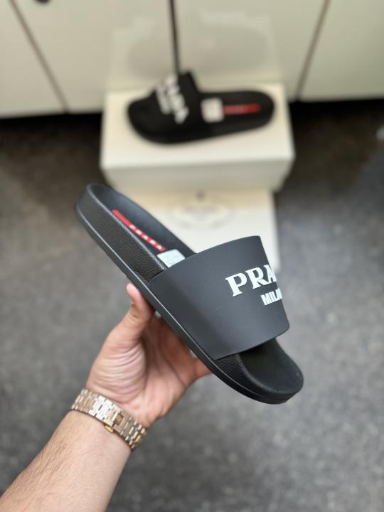 Praada Logo embossed Black
