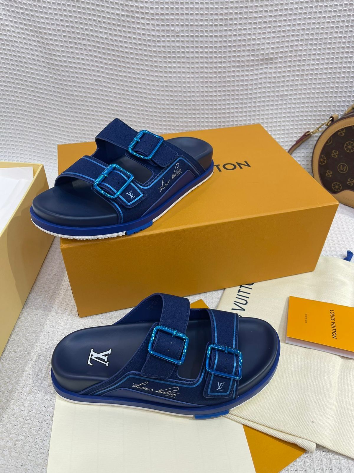 _louis_vuitton_LV NBA TRAINER BLUE PREMIUM SLIDE