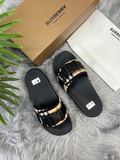 _Burberry_Buckles Strap Slides Black Premium