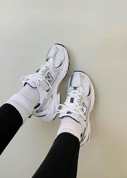 WMN NEWW BALANCE 530 WHITE NAVY FIX