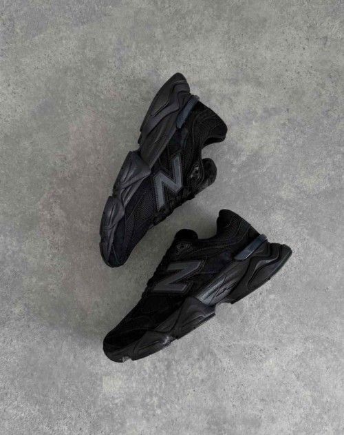 NEWW BALANCE 9060 TRIPLE BLACK CAT