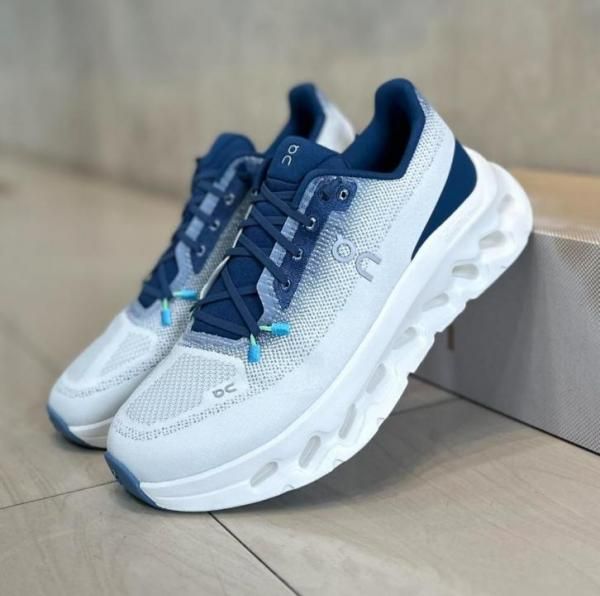 On RUNNING Cloud Tilt 2.0 Tempest Ivory BLUE
