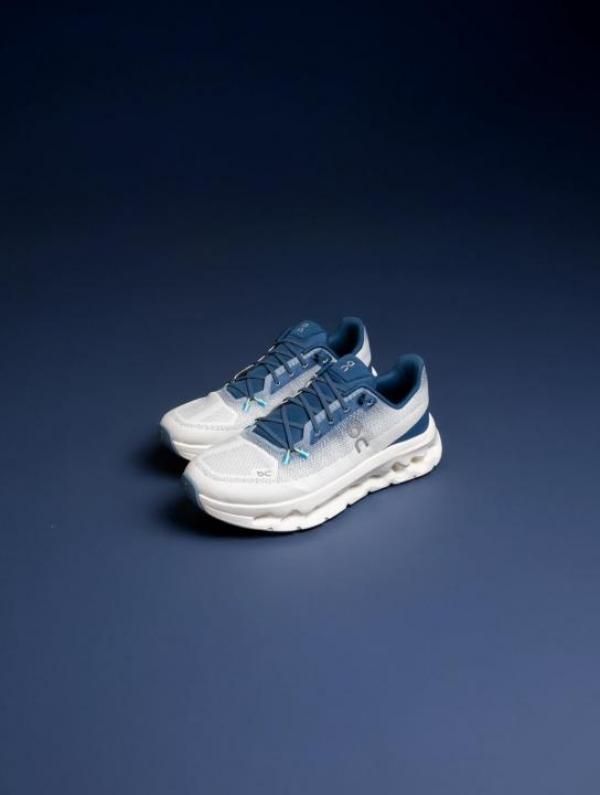 On RUNNING Cloud Tilt 2.0 Tempest Ivory BLUE