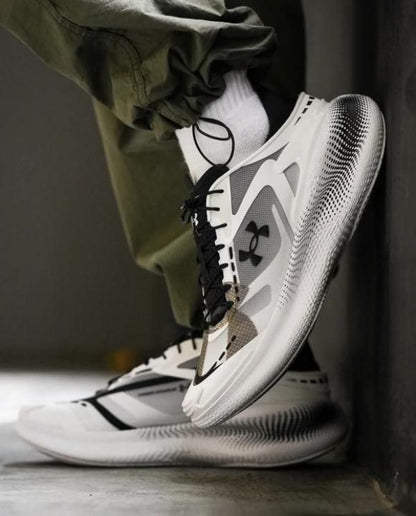 Underr Armour UA Echo SlipSpeed White BLACK