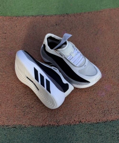 Adida s Hyperboost Edge White Solar grey