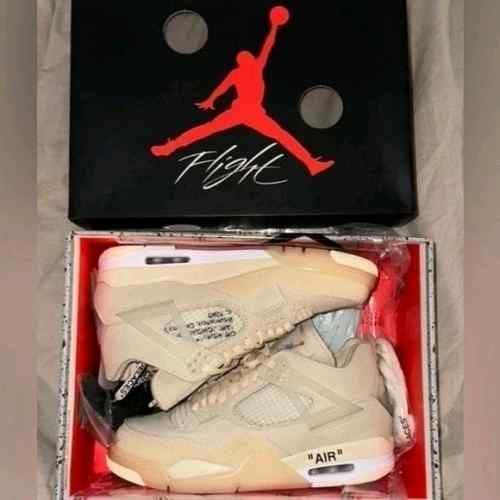 AIR JORDAN RETRO 4 SAIL OFF-WHITE SEMI UA