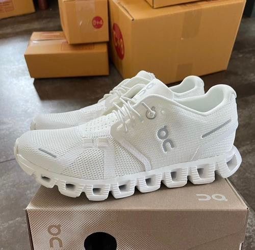 On Running Cloud 6 White waterproof