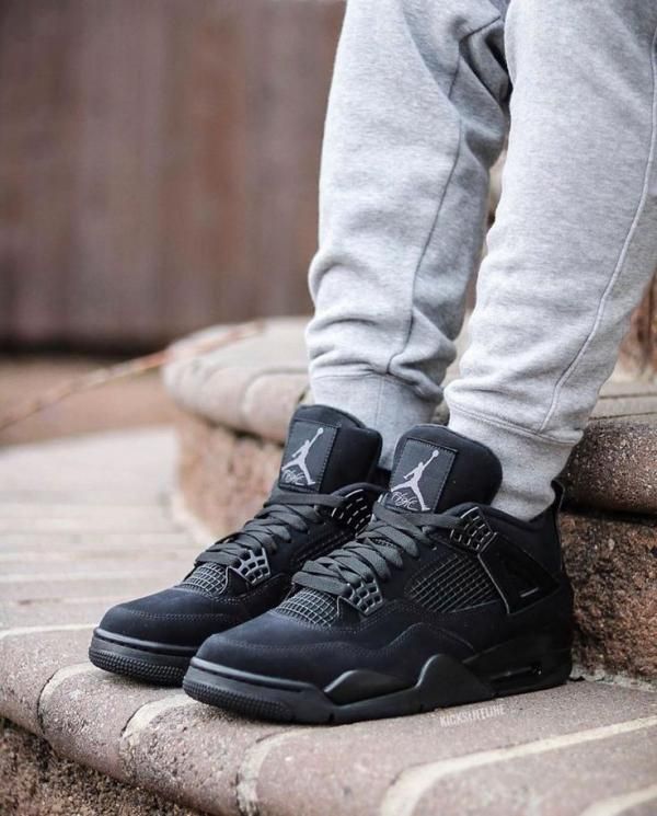 AIR JORDAN RETRO 4 BLACK CAT SEMI UA