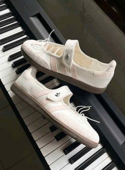 ADIDAASs SAMBA JANE CLOUD WHITE PINK for her