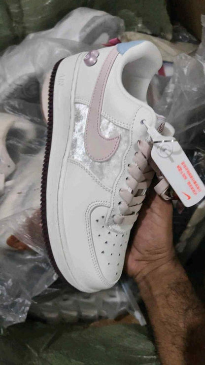 Nikkee Airforce 1 low Valentines Day 2026 for her