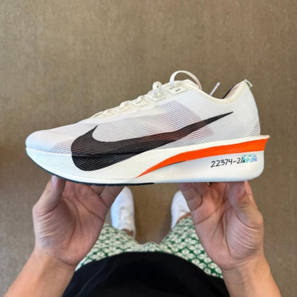 Nik ee Air zoom Vaporfly Next 4 cream black