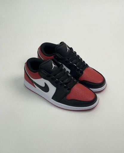 Nik Air Jordan 1 Low Bred Toe Fix