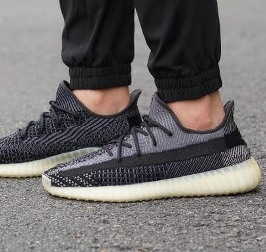 Adida_s Yeezy 350 asriel black no kit
