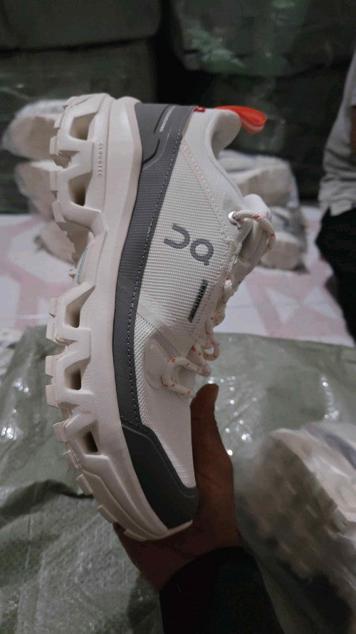 On Running Cloudrock Low Waterproof