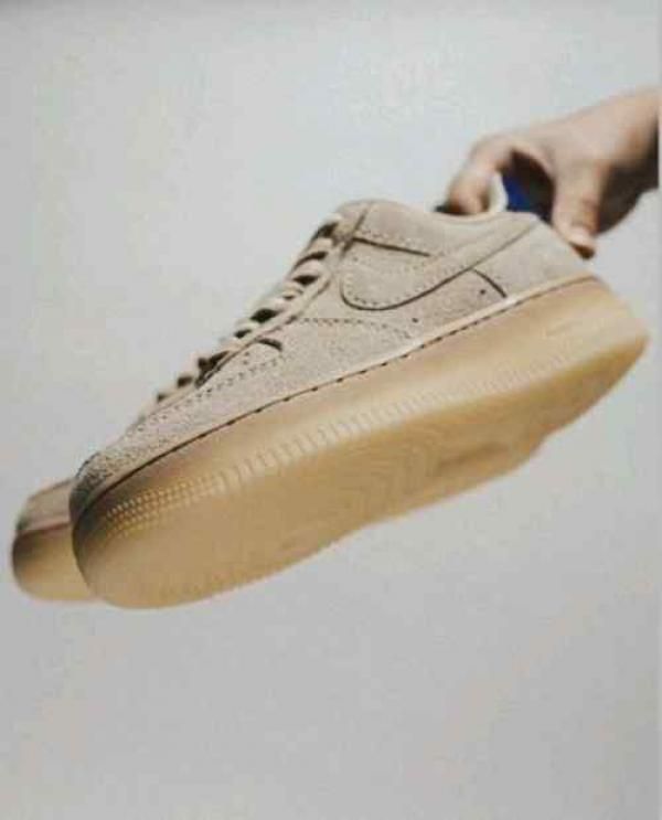 Nikke Air Force 1 Low 07 LX Grain Deep Royal Blue