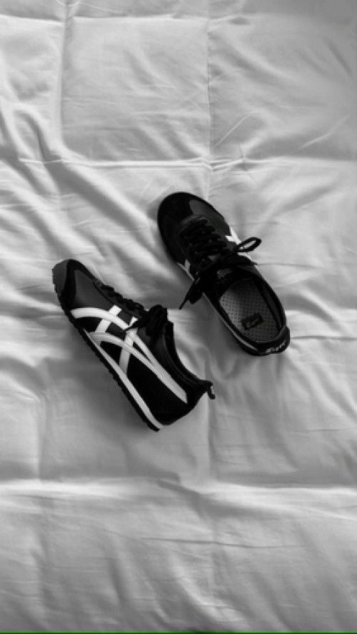 Onitsukaa Tiger Mexico 66 Black white
