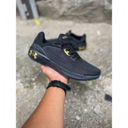 UNDERR ARMOUR hovr machina 3
