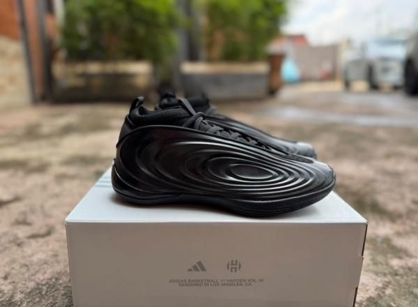 ADIDAAS HARDEN VOLUME 10 HELL CAT