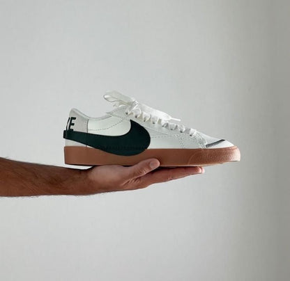 NIKKE BLAZER LOW 77 SAIL PRO GREEN