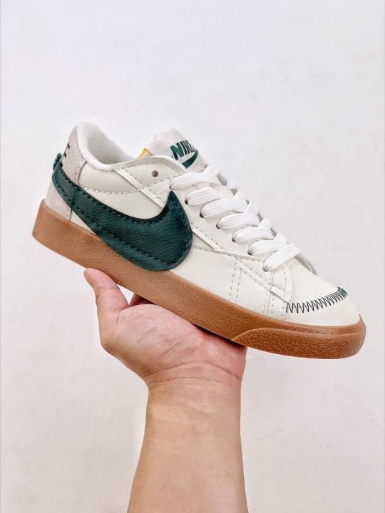 NIKKE BLAZER LOW 77 SAIL PRO GREEN