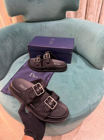Ua_dior_aqua sandal all black oblique