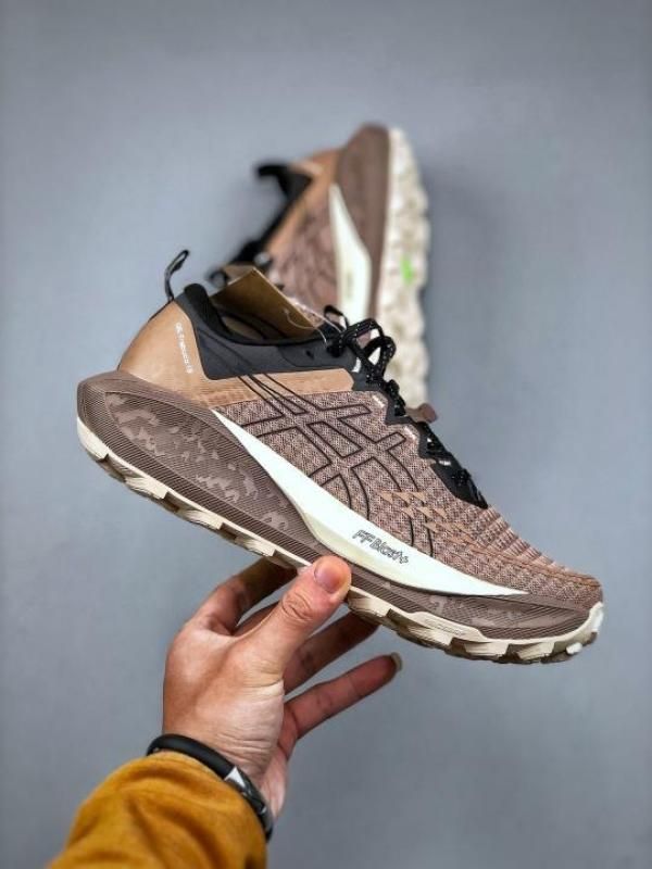 Asiics Gel Trabuko 13 Running Brown