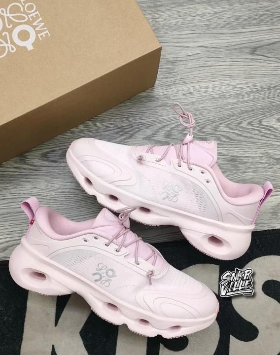 Loewe x On Cloud Solo pink running