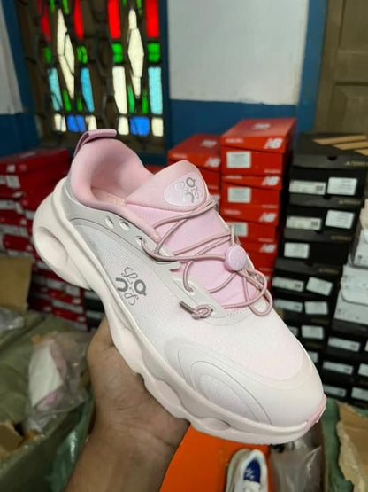 Loewe x On Cloud Solo pink running