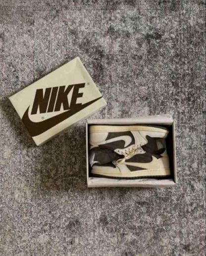 Nikee air jordan 1 low reverse mocha semi ua