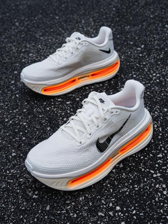 Nikke Vomero Premium Sail White Orange