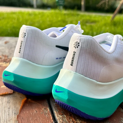 Nikke Zoom Fly 5 Barely sky blue