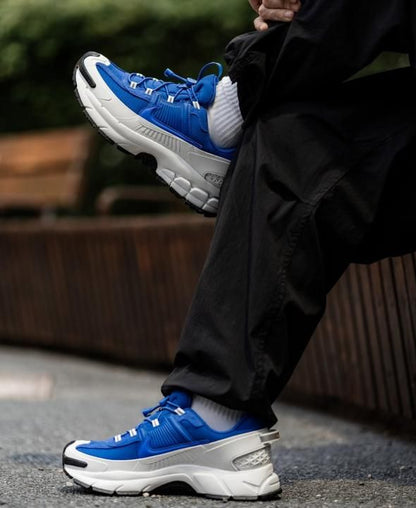Nikke Zoom Vomero Roam Racer Blue
