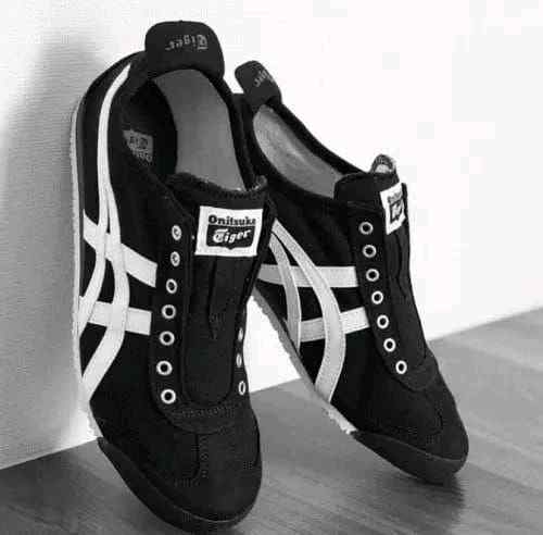 Onitsukaa Tiger Slip On Black White fix