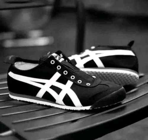 Onitsukaa Tiger Slip On Black White fix